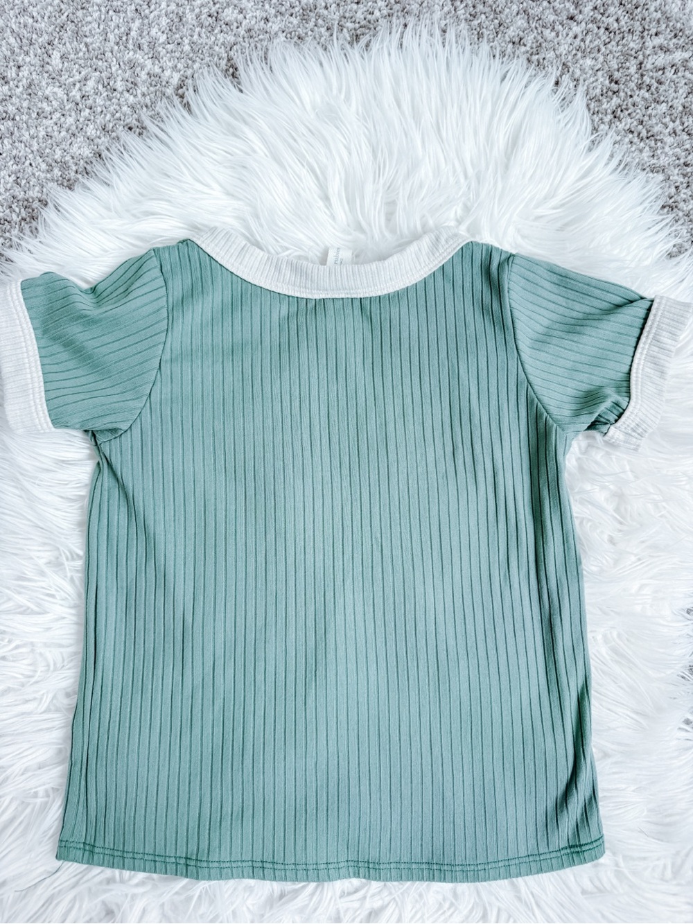 Arrows & Rubies Sage Green Ribbed Ringer Tee 5T - Picture 2 of 5